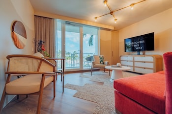 Suite, 1 Bedroom, Ocean View (1 King Bed & Sofa Bed)