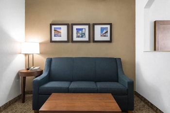 Suite, 2 Double Beds, Non Smoking