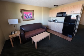 Suite, 1 Queen Bed, Non Smoking