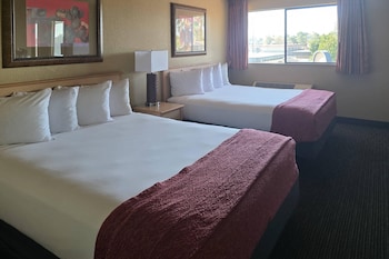 Room, 2 Queen Beds, Accessible, Non Smoking