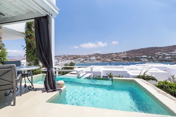 Suite with Pool