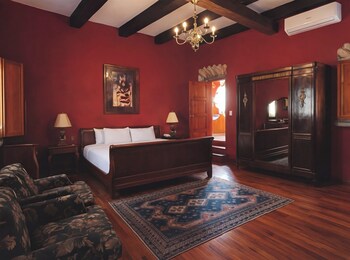 Royal Room, 1 King Bed