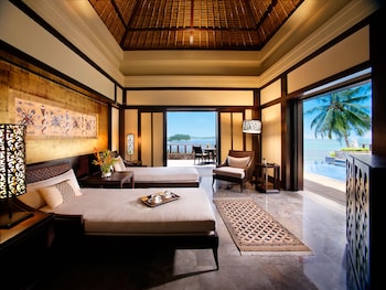 One Bedroom Oceanview Infinity Pool Villa