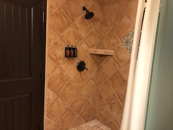 Deluxe Room, 2 Queen Beds