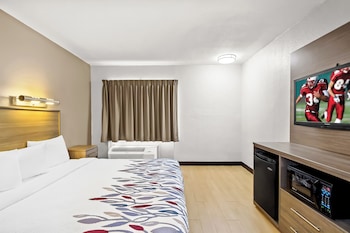 Deluxe Room, 1 King Bed, Accessible, Non Smoking