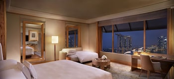 Grand Room, 1 King Bed with Sofa bed, Non Smoking, Bay View(Grand Marina)
