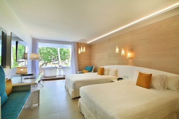 Room, 2 Double Beds, Terrace, Ocean View