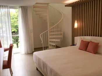 Junior Suite, 1 King Bed with Sofa bed