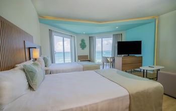 Junior Suite, Oceanfront (Elite Club | C)