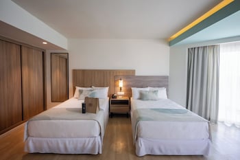 Junior Suite, Oceanfront (Elite Club | C)