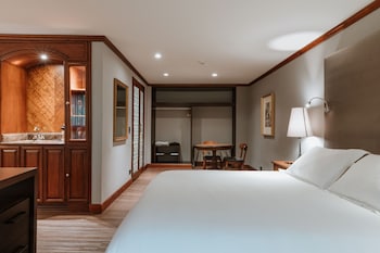 Junior Suite, 1 King Bed