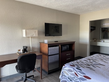 Superior Room, 1 King Bed, Non Smoking