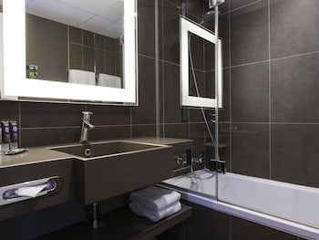 Suite, 1 Double Bed with Sofa bed, Mountain View