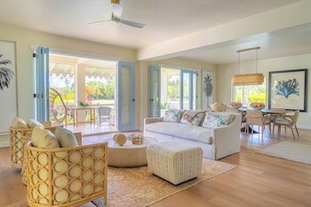 Six Bedroom Palm Grove Villa
