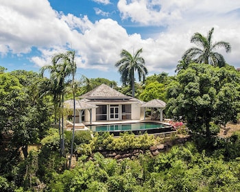 One Bedroom Mango Ridge Studio with Pool