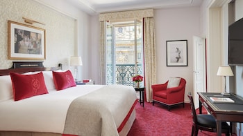 Premium Room, 1 King Bed, Balcony (Opera View)