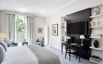 Junior Suite, 1 King Bed, Balcony