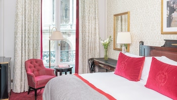 Classic Room, 1 King Bed, Balcony (Opera View)