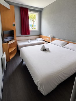 Standard Room, Multiple Beds