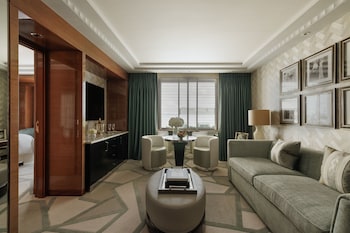 Suite (Westminster)