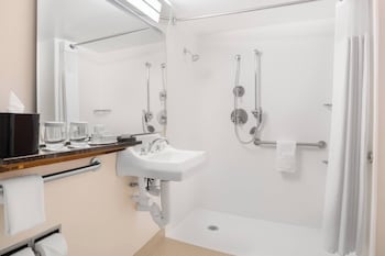 Room, 2 Double Beds, Hearing Accessible (Accessible Bathtub)