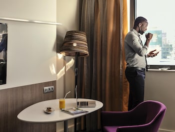 Superior Room, 2 Twin Beds, City View