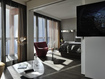 Junior Twin Room, Sea View