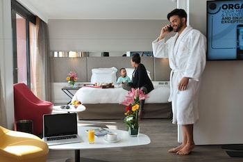 Junior Twin Room, Sea View