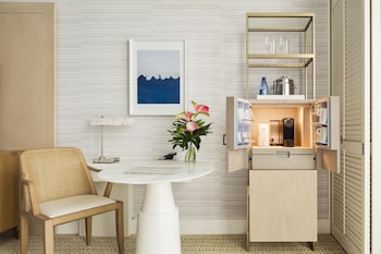 Room, Oceanfront