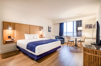 Standard Room, 1 King Bed