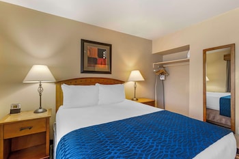 Standard Room, 2 Queen Beds, Non Smoking, Microwave