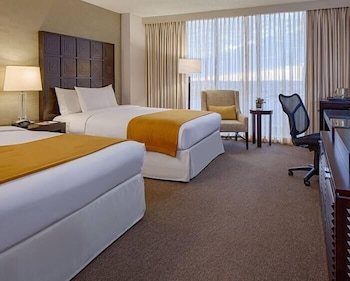 Deluxe Room, 2 Queen Beds