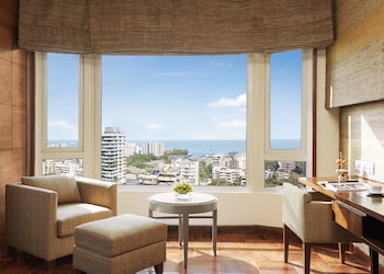 Premium Sea View Twin Bed