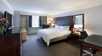 Room, 1 King Bed, Microwave