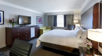 Room, 1 King Bed, Microwave