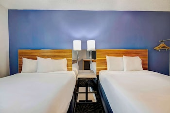Standard Room, 2 Double Beds, Non Smoking