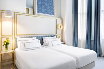 Premium King Room