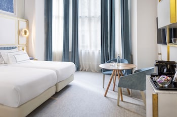 Premium King Room