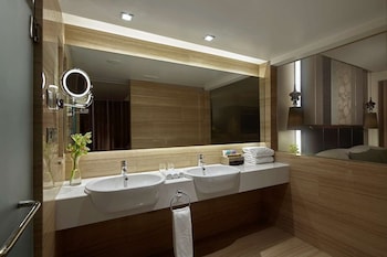 Premium Club Room