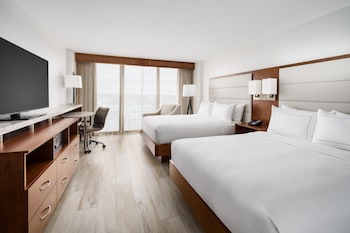 Room, 2 Queen Beds, Balcony, City View