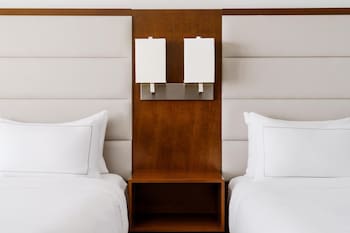Room, 2 Queen Beds, Mobility Accessible, Balcony (Gulf View, Roll in Shower)