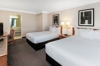 Room, 2 Queen Beds, Non Smoking