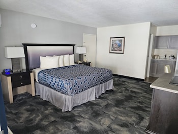 Deluxe Room, 1 King Bed, Non Smoking