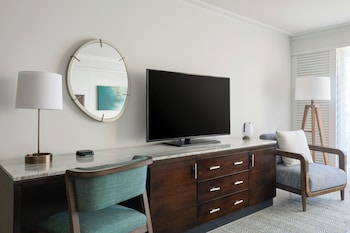 Room, 1 King Bed, Balcony, Oceanfront