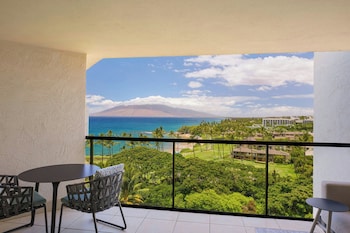 Junior Suite, 1 King Bed, Ocean View (Balcony)
