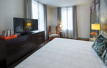 Suite, 1 Bedroom, Mobility Accessible (Hearing Accessible)