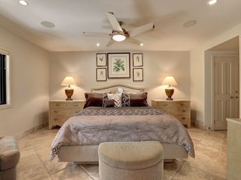 Condo, 2 Bedrooms, Oceanfront (E102)
