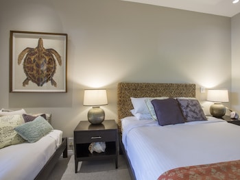 Condo, 2 Bedrooms, Oceanfront (A102)