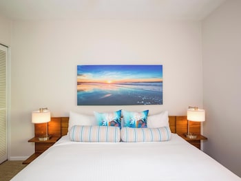 Condo, 2 Bedrooms, Oceanfront (F304)