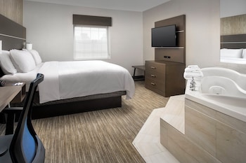 Room, 1 King Bed, Non Smoking (Whirlpool)